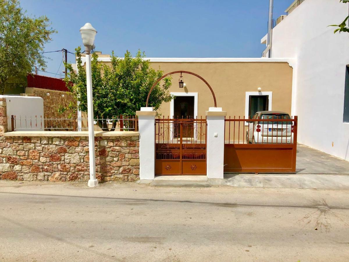 Bekos Traditional House Archangelos  Buitenkant foto